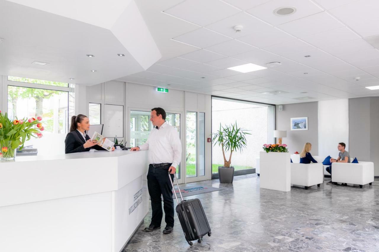 Airport & Seminarhotel Neu-Isenburg Bagian luar foto